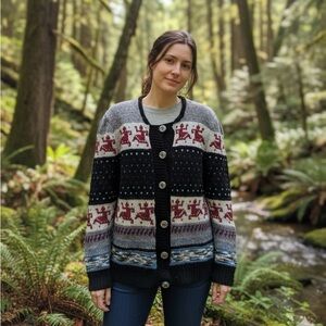 Unique Cardigan Sweater no brand tag maybe handmade